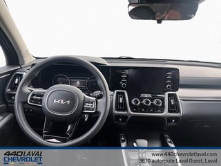 Kia Sorento LX+-7PASSAGERS-MAGS NOIR-SIÈGES CHAUFFANT 2023 à Charlemagne, Québec - 6 - w320h240px