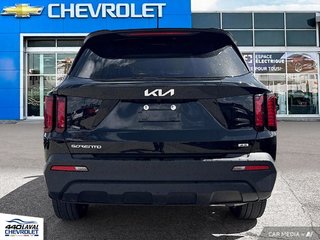 Kia Sorento LX+-7PASSAGERS-MAGS NOIR-SIÈGES CHAUFFANT 2023 à Charlemagne, Québec - 5 - w320h240px