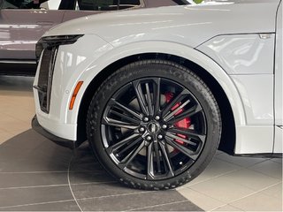 2026 Cadillac LYRIQ-V in Joliette, Quebec - 6 - w320h240px