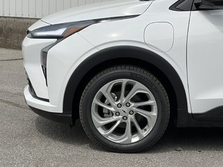 2027 Chevrolet Bolt in Joliette, Quebec - 6 - w320h240px