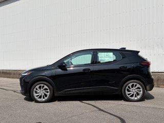 2027 Chevrolet Bolt in Joliette, Quebec - 3 - w320h240px