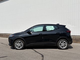 2027 Chevrolet Bolt in Joliette, Quebec - 3 - w320h240px
