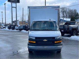 Chevrolet EXPRESS CUTAWAY 3500  2024 à Joliette, Québec - 2 - w320h240px