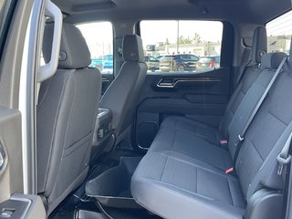 Chevrolet Silverado 1500  2026 à Joliette, Québec - 2 - w320h240px