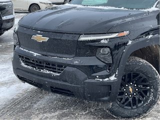 Chevrolet Silverado EV  2025 à Joliette, Québec - 6 - w320h240px