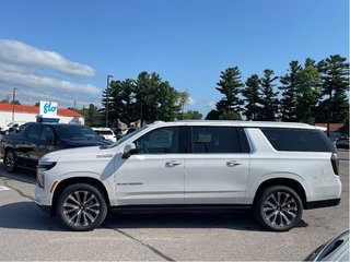 2025 Chevrolet Suburban in Joliette, Quebec - 3 - w320h240px