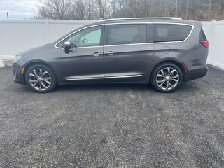 2017  Pacifica Limited | Leather | SunRoof | 7-Pass | Cam | USB in Saint John, New Brunswick - 6 - w320h240px