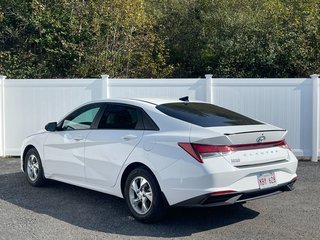 Hyundai Elantra Essential | Cam | USB | Htd Seats | Bluetooth 2023 à Saint John, Nouveau-Brunswick - 5 - w320h240px