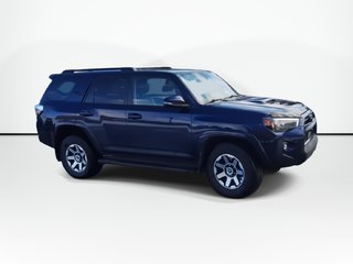 Toyota 4Runner TRD OFF ROAD | Roof | USB | Warranty to May 2022 2022 à Saint John, Nouveau-Brunswick - 3 - w320h240px