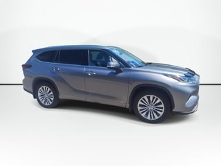 2025 Toyota Highlander Hybrid Platinum | Roof | Cam |  Warranty to 2030