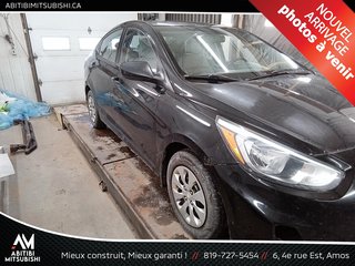 2015 Hyundai Accent GL in Amos, Quebec - 2 - w320h240px