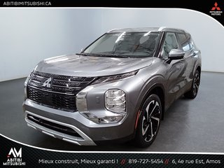 Outlander  2023 à Amos, Québec - 3 - w320h240px