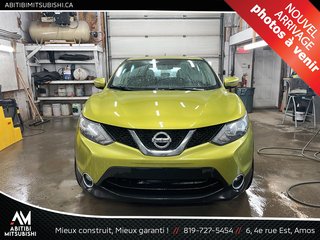 Nissan Qashqai SV 2017 à Amos, Québec - 2 - w320h240px