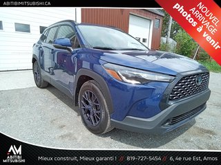 2023 Toyota COROLLA CROSS LE in Amos, Quebec - 2 - w320h240px