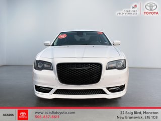 2022 Chrysler 300 300 Touring L in Moncton, New Brunswick - 2 - w320h240px