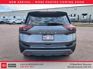 2022 Nissan Rogue SV in Moncton, New Brunswick - 3 - w320h240px