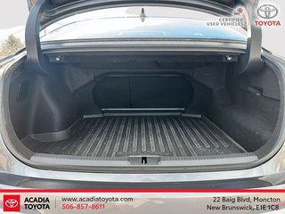 Toyota Crown XLE 2023 à Moncton, Nouveau-Brunswick - 6 - w320h240px