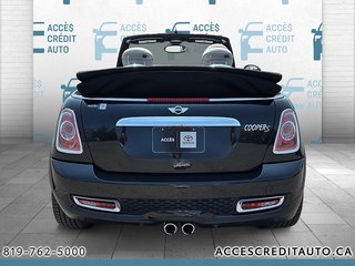 2011 MINI Cooper Convertible S in Rouyn-Noranda, Quebec - 3 - w320h240px