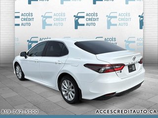 Toyota Camry LE 2022 à Rouyn-Noranda, Québec - 4 - w320h240px