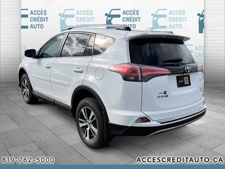 2018  RAV4 SE in Rouyn-Noranda, Quebec - 4 - w320h240px