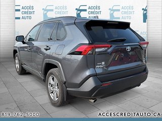 Toyota RAV4 Hybrid LE 2022 à Rouyn-Noranda, Québec - 4 - w320h240px