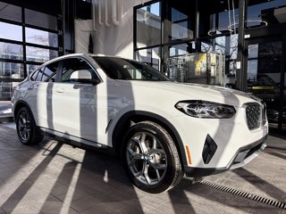 BMW X4 xDrive30i 2025 à Montreal, Québec - 2 - w320h240px