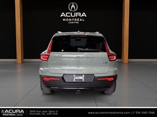 2023 Volvo XC40 Plus Dark Theme in Montreal, Quebec - 3 - w320h240px