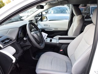 2025 Toyota Sienna LE