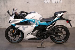 CF Moto 300SS  2022