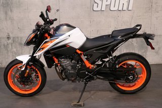 2021 KTM DUKE R 890