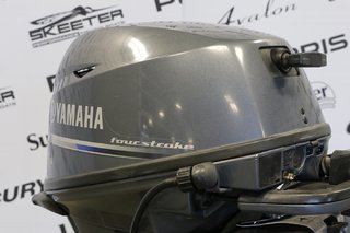 2014 Yamaha 20 HP (PIED COURT) 15 POUCES