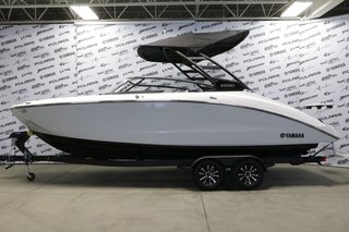 Yamaha 252SD  2025