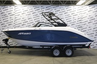 2025 Yamaha AR220