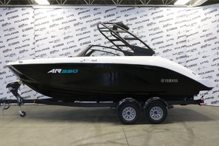 Yamaha AR220  2025