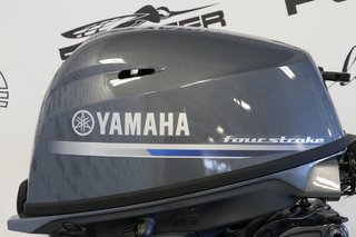 Yamaha F25SMHC COURT (15 POUCES) 2025