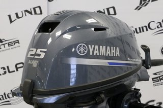 2021 Yamaha F25SMHC COURT (15 POUCES)