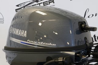 Yamaha F8LMHB LONG ( 20 POUCES) 2025