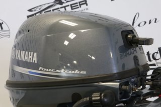 Yamaha F9.9SMHB COURT (15 POUCES) 2022