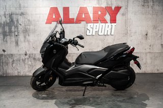 2025 Yamaha XMAX 300