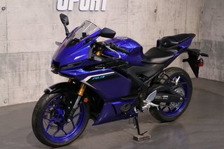 Yamaha YZF-R3  2025