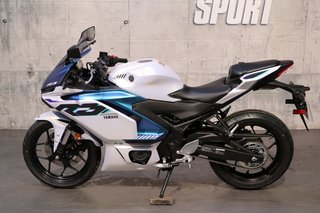 Yamaha YZF-R3  2025