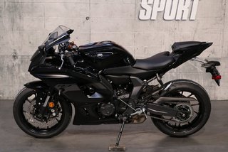 Yamaha YZF-R7  2025