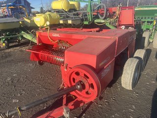 1990 Gehl 3250 in Cacouna, Quebec - 4 - w320h240px