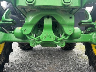 2017 John Deere 6120R in Cacouna, Quebec - 6 - w320h240px