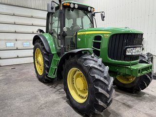 2008 John Deere 7330 in Cacouna, Quebec - 6 - w320h240px