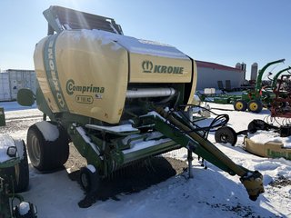 Krone Comprima F155XC  2015 à Cacouna, Québec - 3 - w320h240px