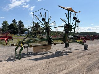 2011 Krone SW810 in Cacouna, Quebec - 4 - w320h240px