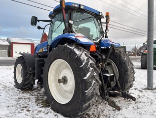 2010 New Holland T7030 in Cacouna, Quebec - 4 - w320h240px