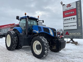 2012 New Holland T8.300 in Cacouna, Quebec - 2 - w320h240px