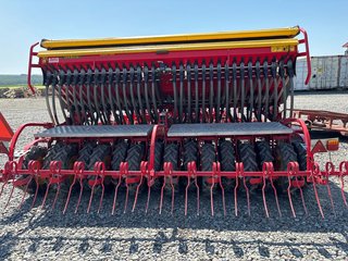 Vaderstad Rapid 400C  2015 à Cacouna, Québec - 4 - w320h240px